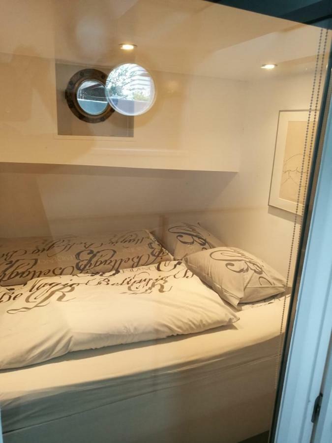 Houseboat Rose Apartment Amsterdam Exterior photo